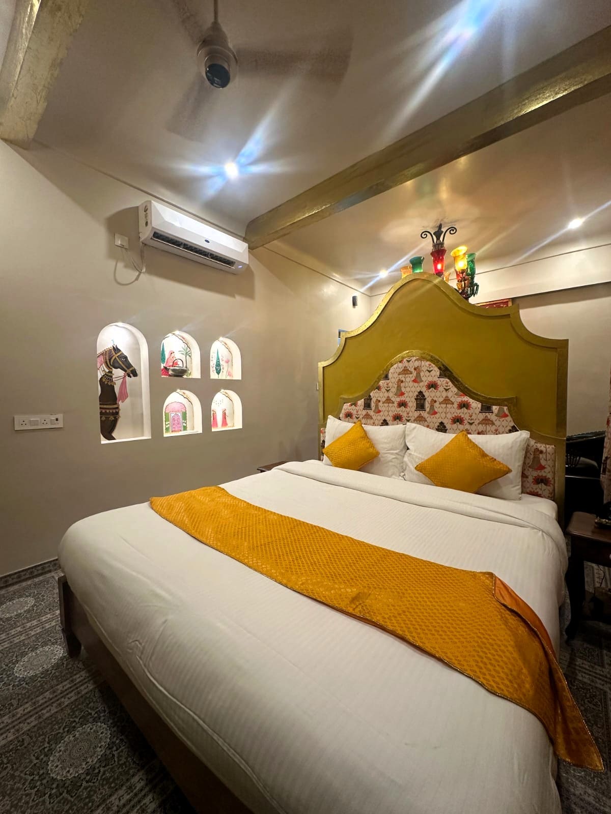 Maharaja Suite Room